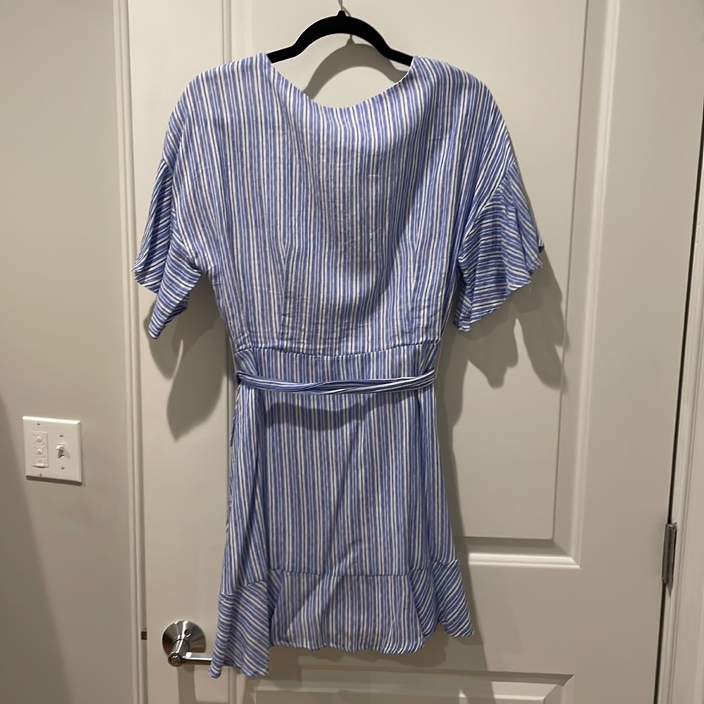 Blue stripe wrap dress - Picture 2 of 3